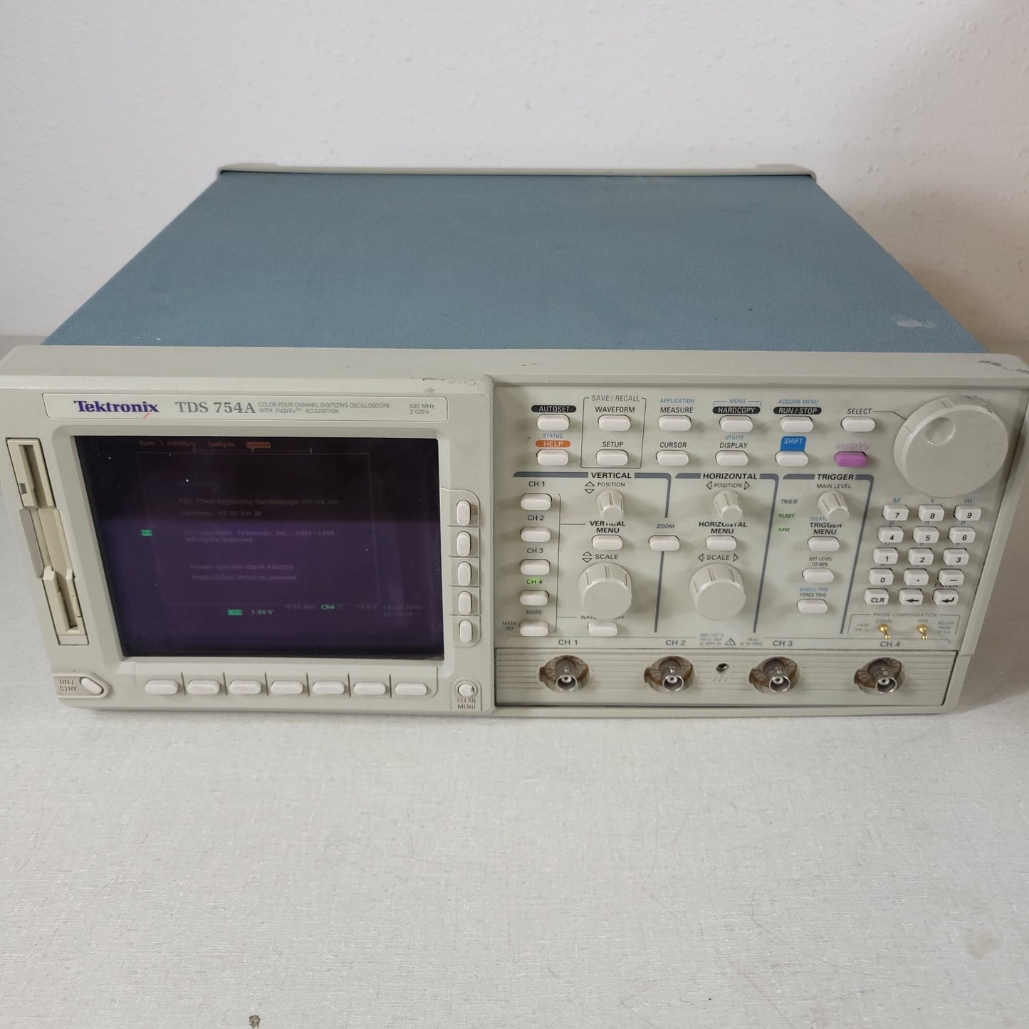 *READ* Tektronix TDS 754A Digitizing Four Channel Oscilloscope 500MHz CRT Screen