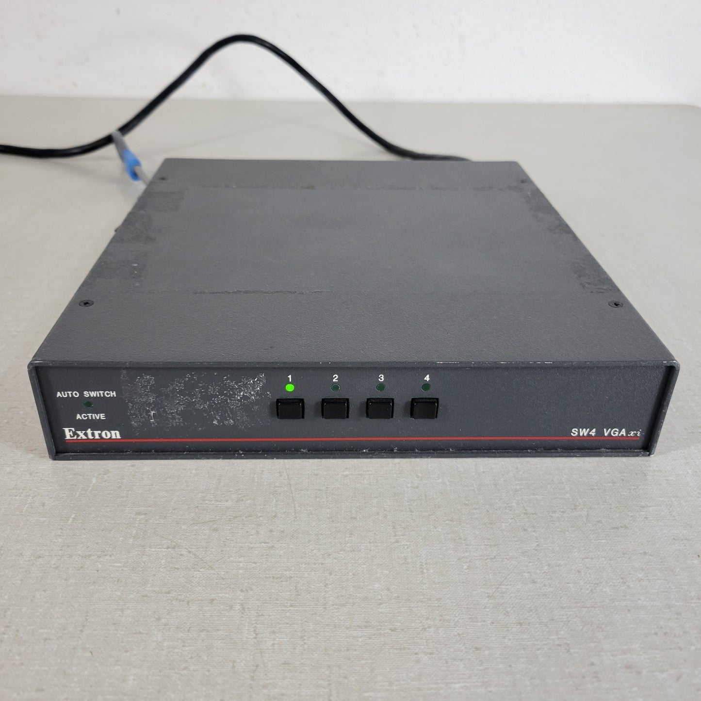 EXTRON SW5VGAxi Switch, Four 15-Pin Inputs, 15-Pin Output, 25-Pin Contact Remote