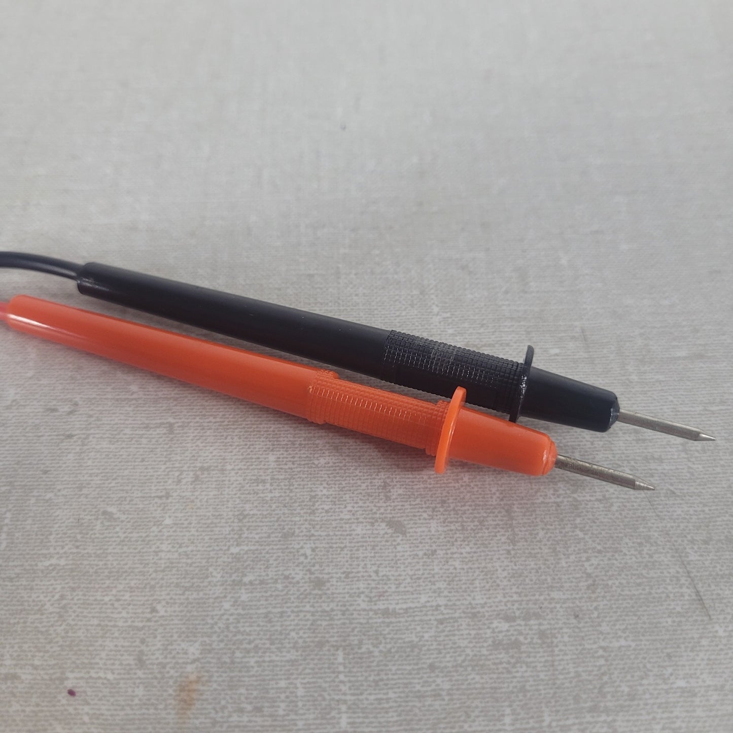 Velleman AVM460 Analog Multimeter AC/DC Voltage Current Ohms w/ Test Leads