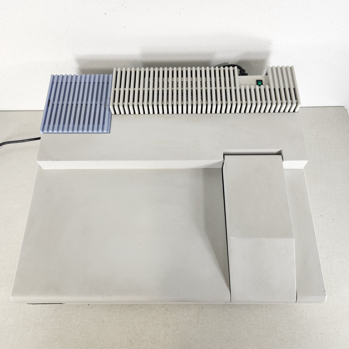 TESTED PerkinElmer Lambda 35 UV/VIS Double Beam Spectrophotometer w/ PC Software