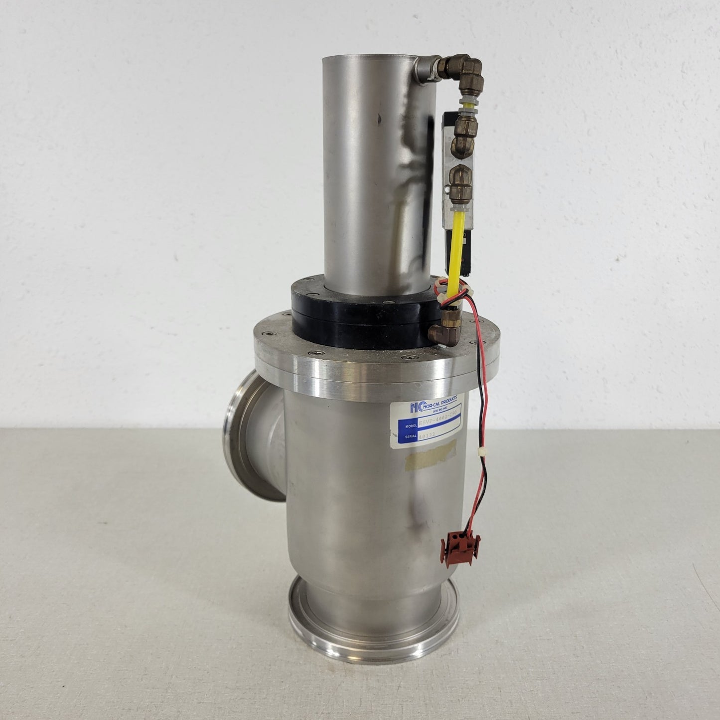 Nor-Cal ESVP-4002-ISO ISO100K Pneumatic Vacuum Angle Valve 24VDC Tested