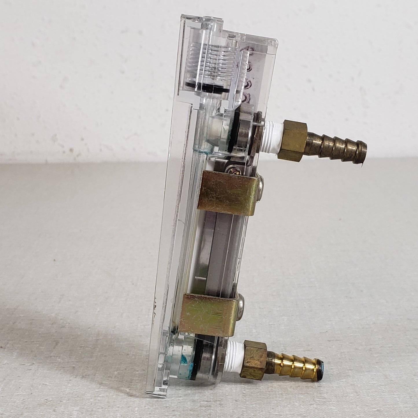 Dwyer RMA-14 Rate-Master 0-2500cc/min Flowmeter w/ Bracket & 3/16" ID Barb Inlet