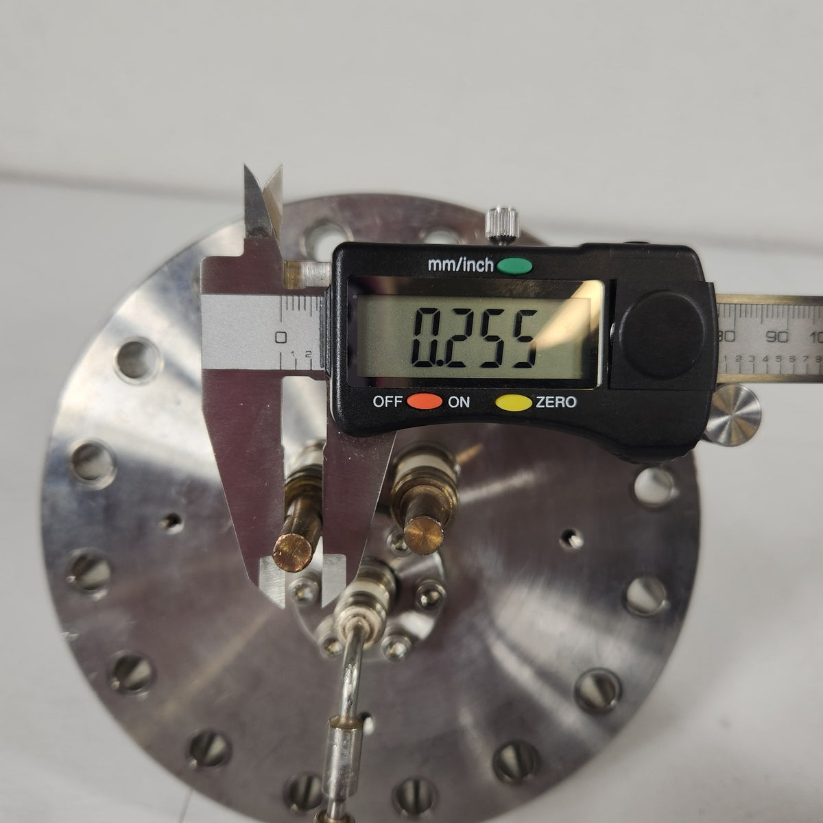 Nor-Cal Products 6" CF UHV Vacuum Source Feedthrough Assembly Electrical Gas