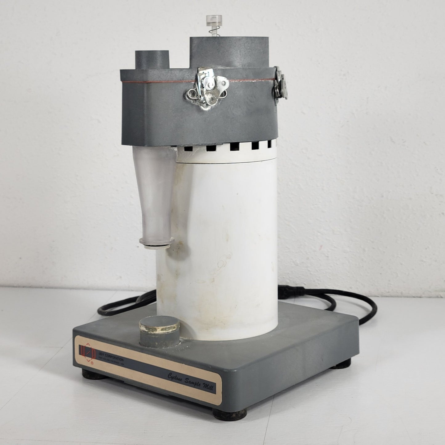 TESTED UDY 3010-030 Cyclone Sample Mill; Grinds Grain, Feed, and Ag Products