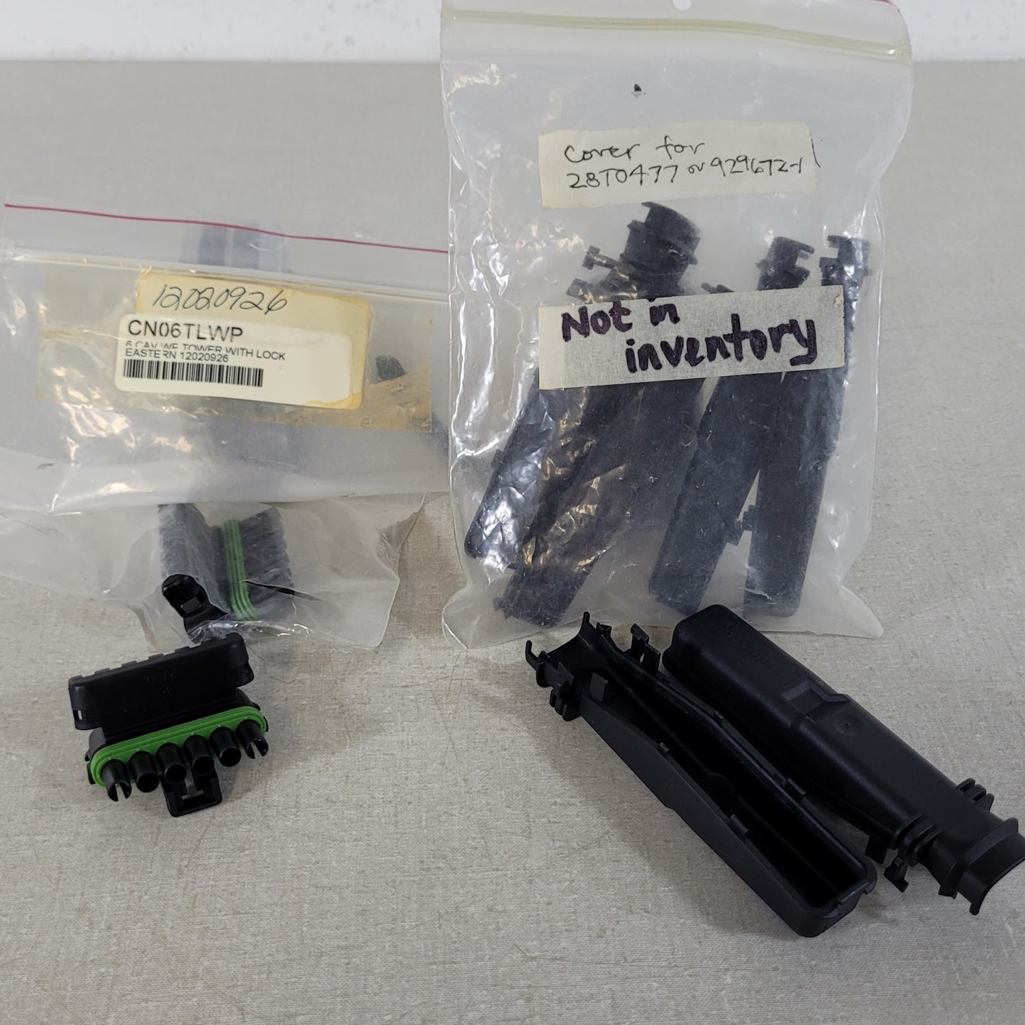Large Mixed Lot Molex Electronic Connector Housings Plugs Terminals & Sockets