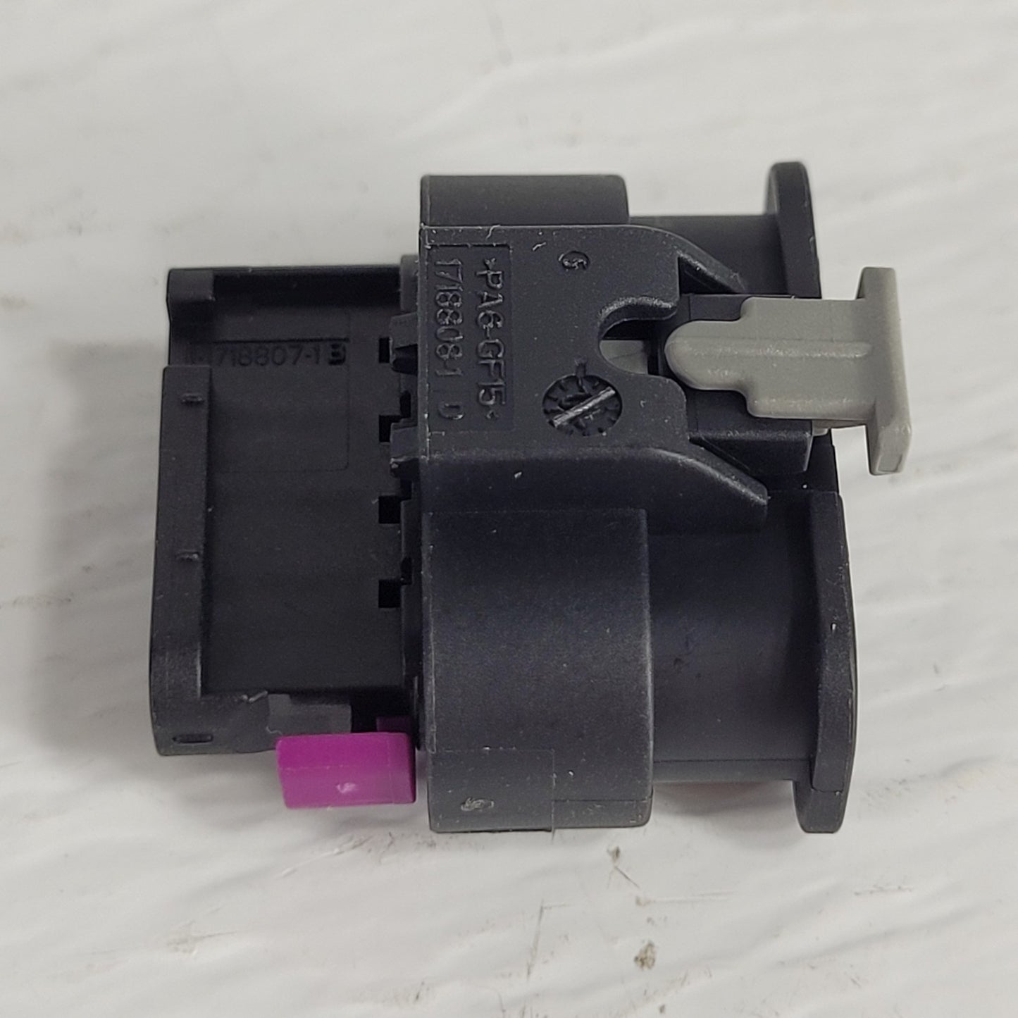 New Holland 84190317 Wire Connector Plug Housing 6-Way Case IH CNH OEM
