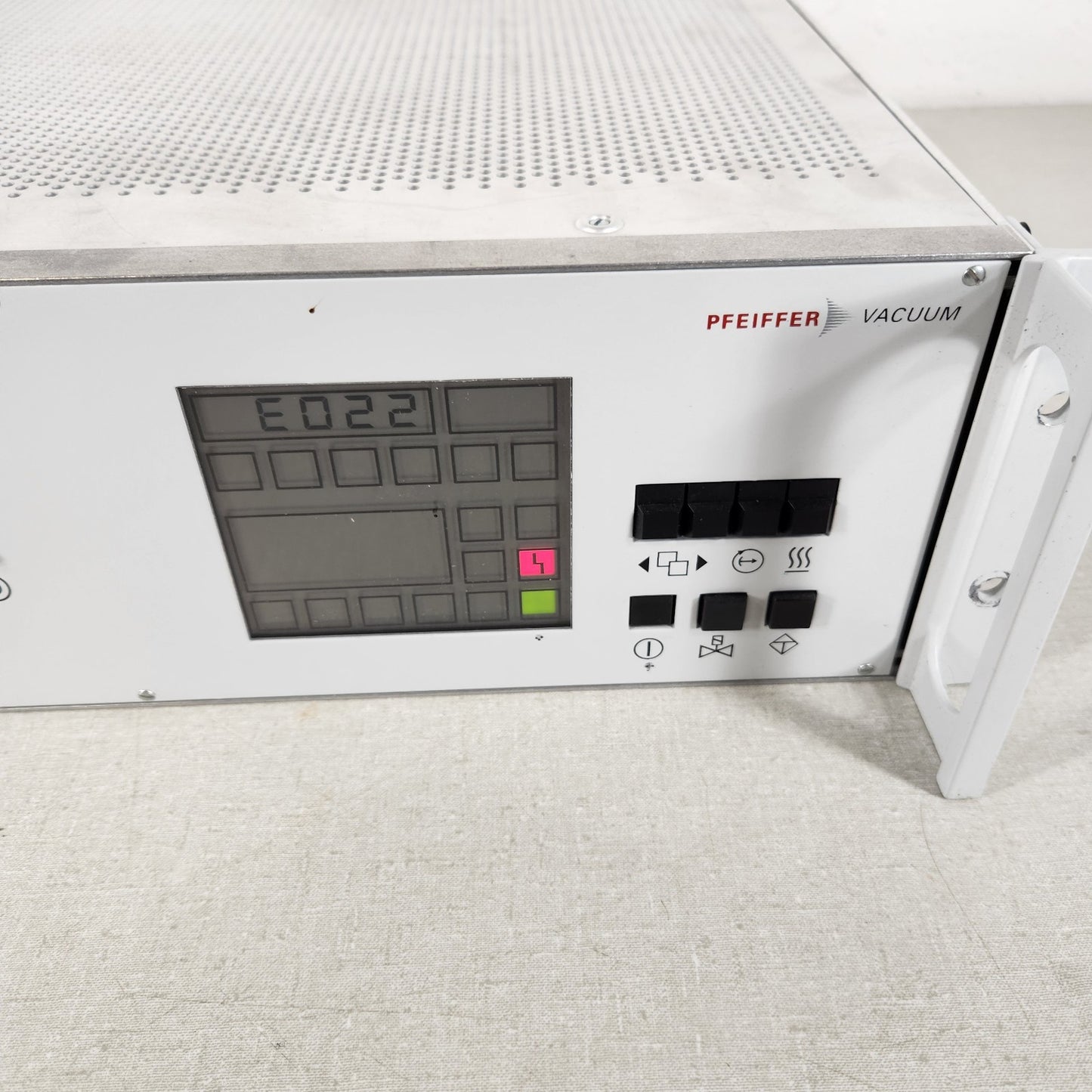Pfeiffer TCP-600 Turbo Pump Controller PM C01 320 3U Power Supply Powers On