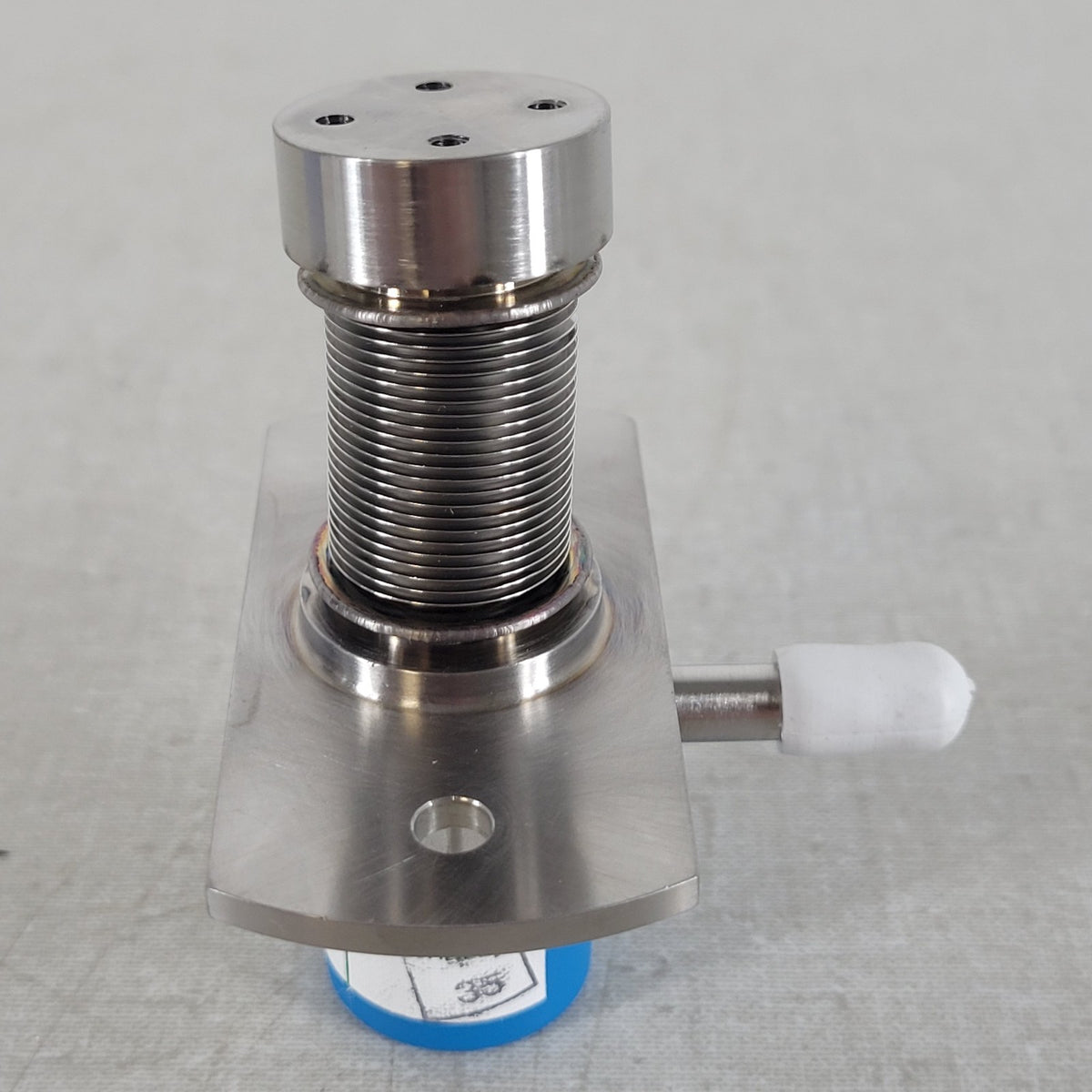 Pneumatic Bellows-Sealed Vacuum Linear Motion Feedthrough Actuator