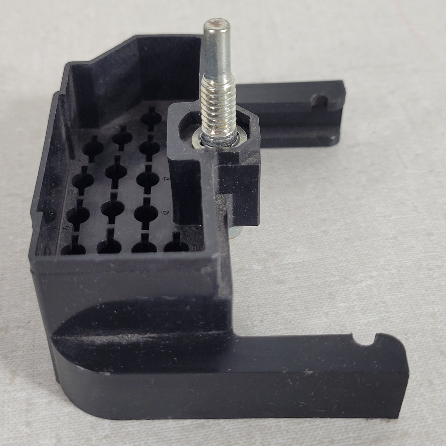 Delphi Aptiv 8917253 Automotive Male Connector Assembly CONN 56/59 20W Terminal
