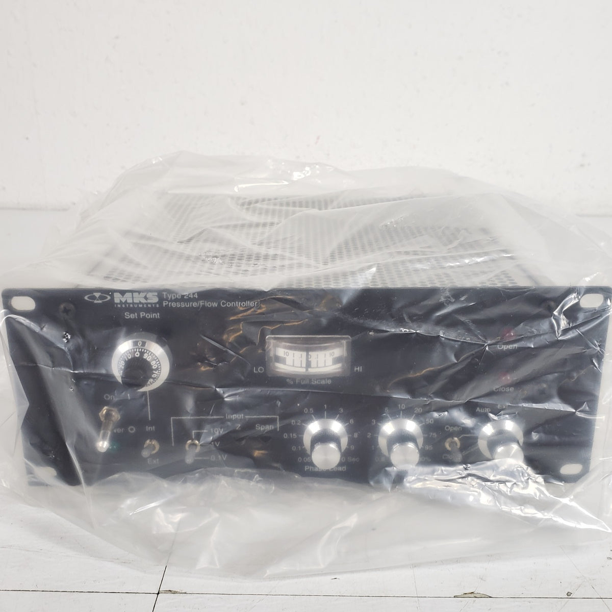 MKS 244E-21510 Type 244 Pressure/Flow Controller Vacuum Processing NOS