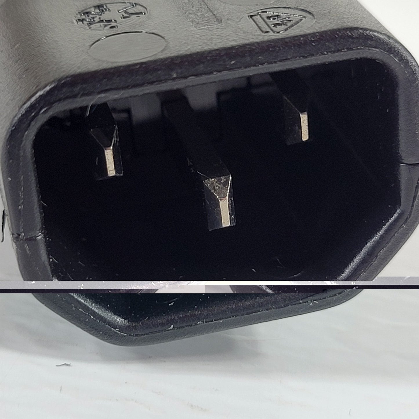 SLATER 4732 Cables C14 Male to NEMA 5-15R CSA AWM 18AWG FT1 10A Twin-Pack