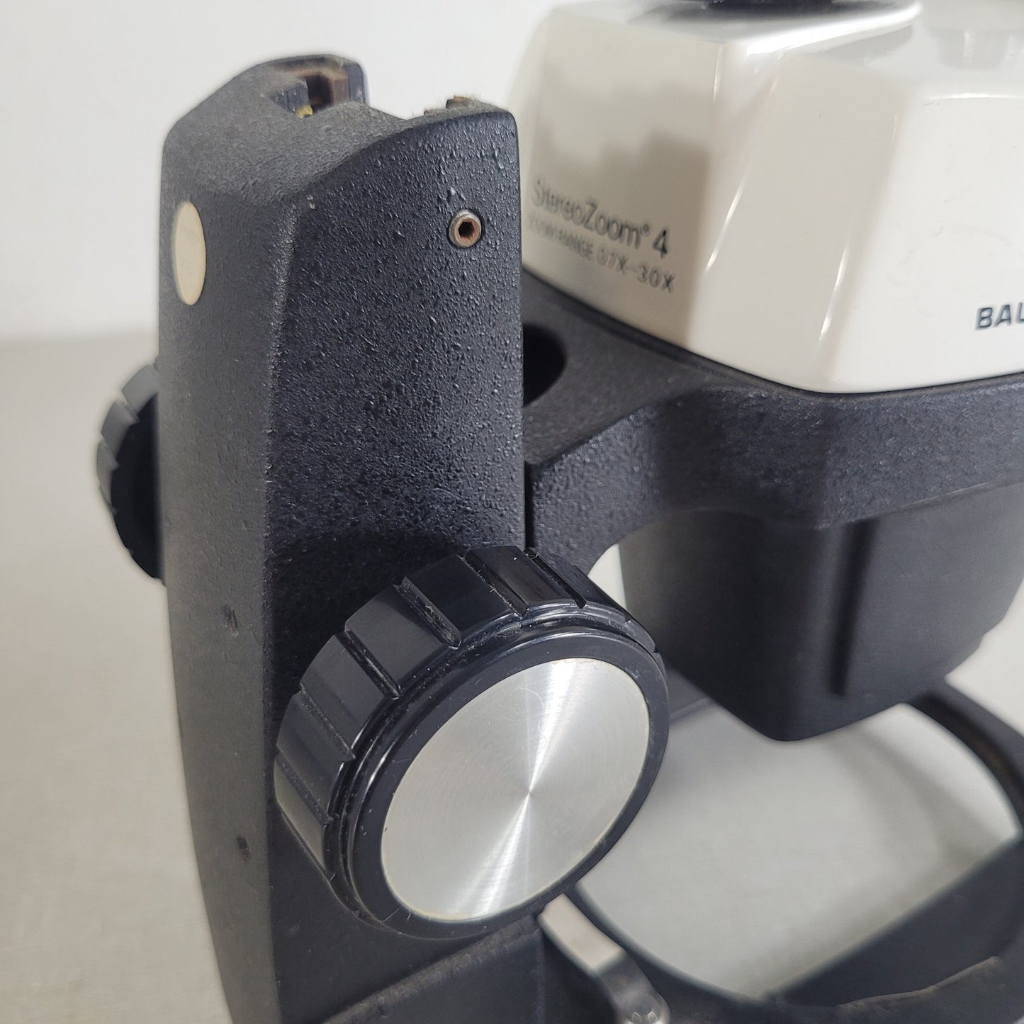 Bausch & Lomb StereoZoom 4 Stereo Microscope 0.7x-3x 20x WF Eyepieces Stand
