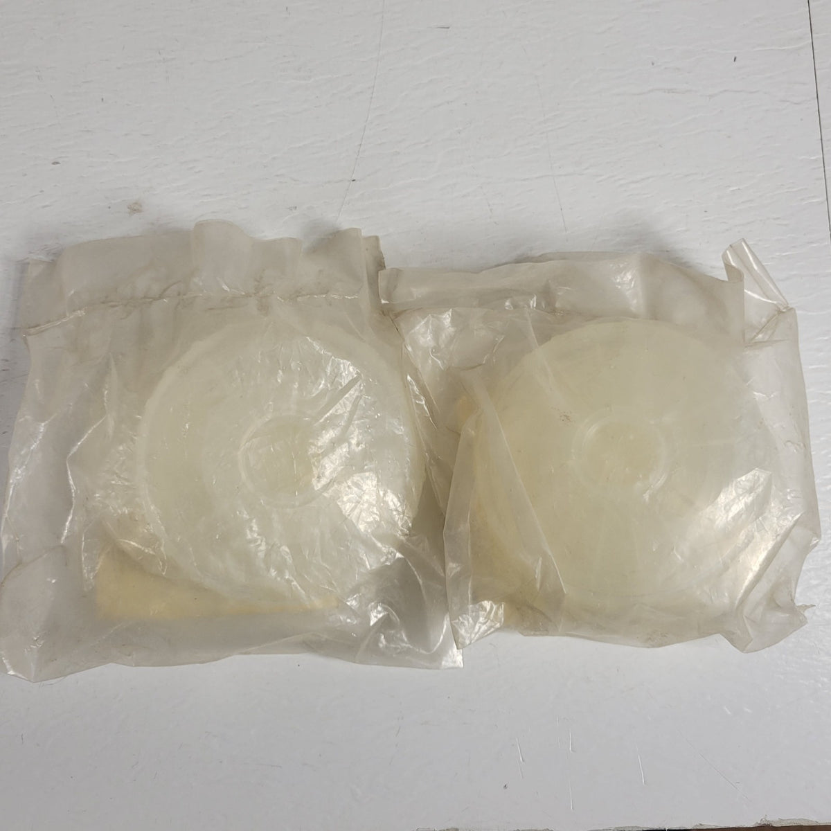 3M 7289 Easi-Air Dust/Mist Respirator Filter Retainers 4-Pack 7N11 N95 NOS