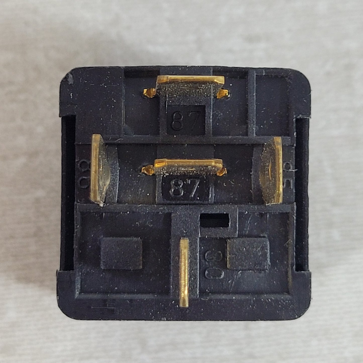 Lot of 4 Hella 87452 12V Automotive Plug-In Relays 20/40A w/ Diode