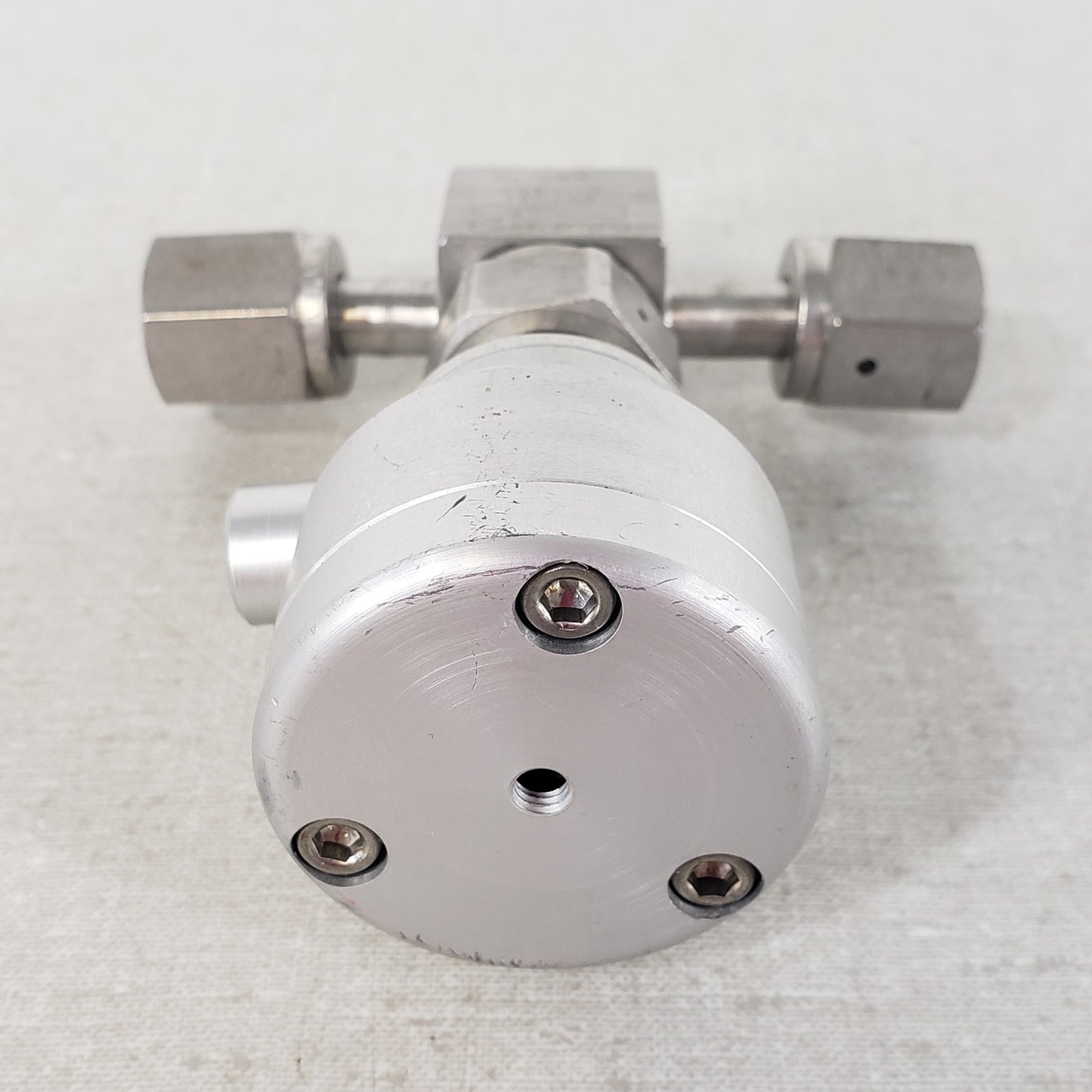 NUPRO SS-4BK-V51-1C Pneumatic Bellows Sealed Valve 1/4in Female VCR Swagelok