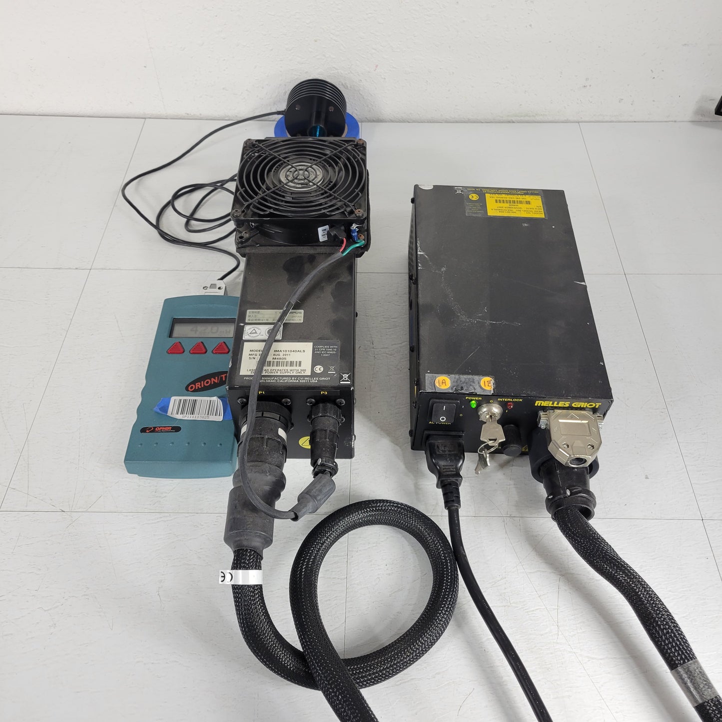 TESTED Melles Griot IMA101040ALS Ar Argon Ion Laser w/ 300-001-004 Power Supply