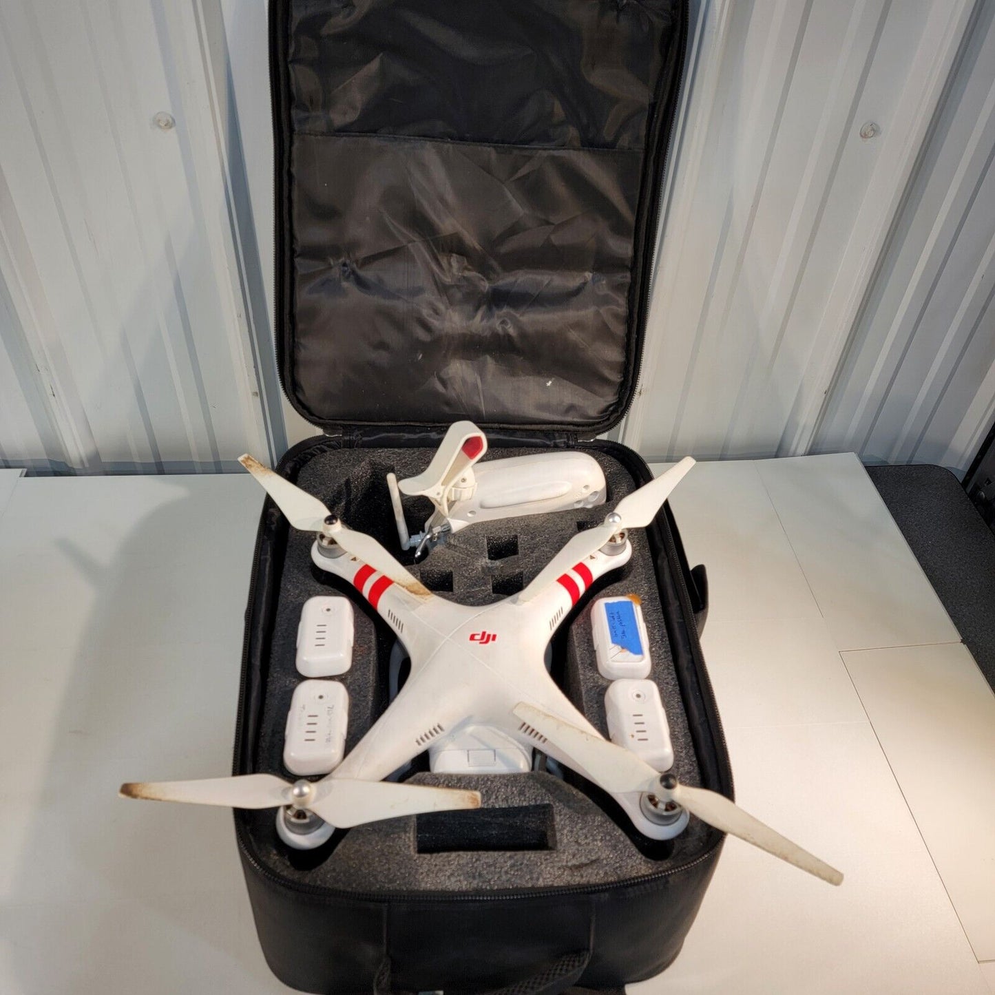 DJI Phantom 2 Drone PV331 Remote NPVT581 w/ Travel Case, and Accessries - FLIES