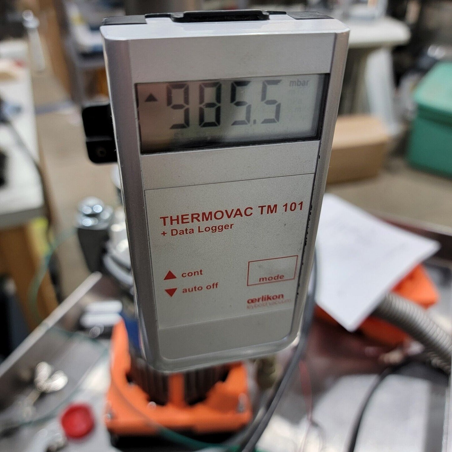 Leybold THERMOVAC TM 101 Convenient Pirani Vacuum Gauge + Data Logger