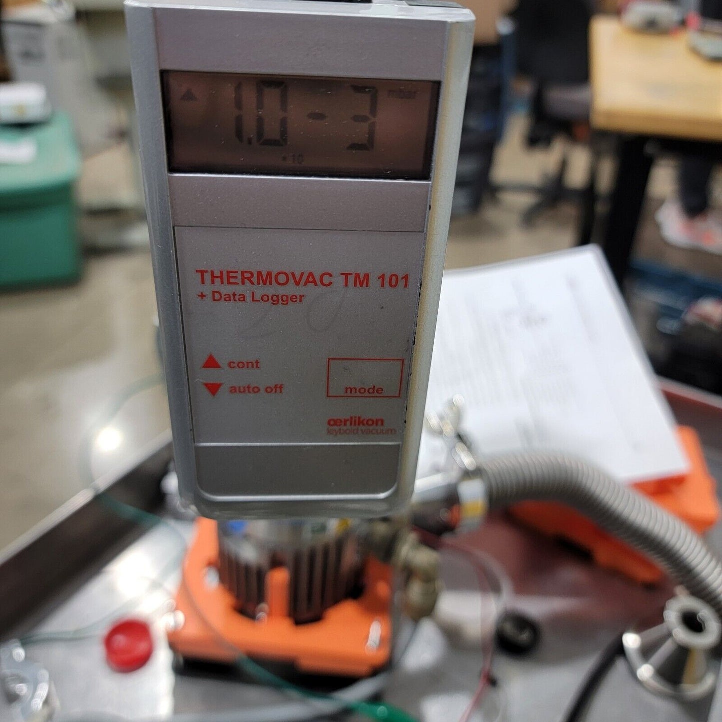 Leybold THERMOVAC TM 101 Convenient Pirani Vacuum Gauge + Data Logger