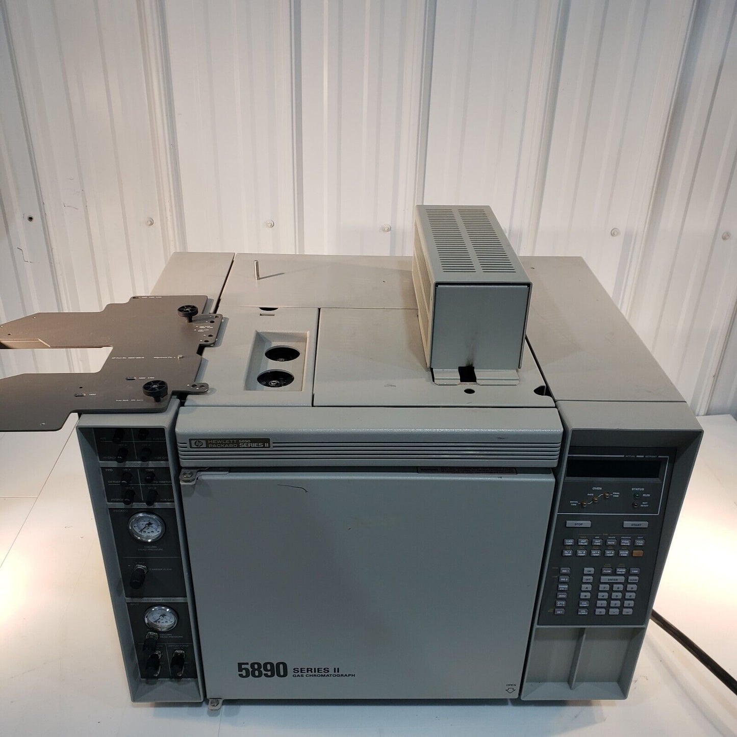 HP Hewlett-Packard 5890 Series II Gas Chromatograph w/ Flame Detector