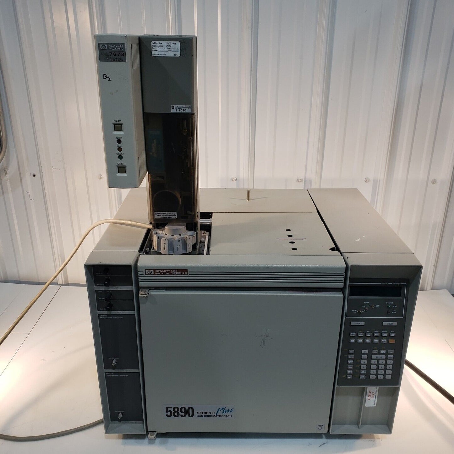 HP Hewlett-Packard 5890 Series II Plus Gas Chromatograph w/ 7673 GC/SCF Injector