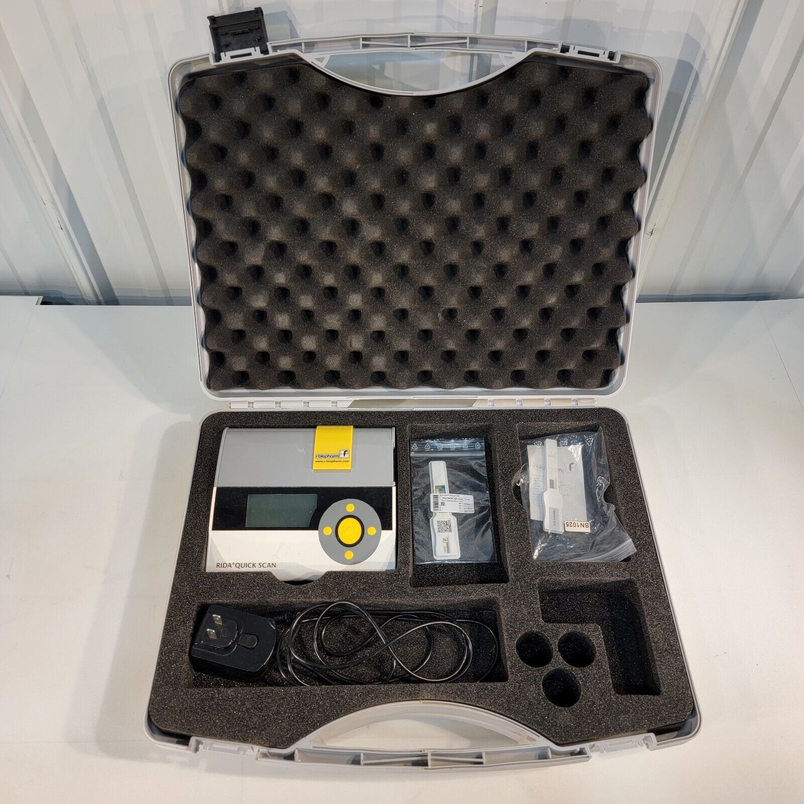 Rida Lab r-biopharm RIDA Quick Scan Later Flow Scanner Tester ESLF15-MB-4001 ...