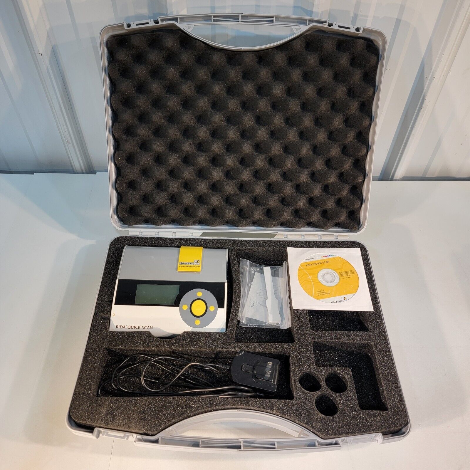 Rida Lab r-biopharm RIDA Quick Scan Later Flow Scanner Tester ESLF15-MB-4001 ...