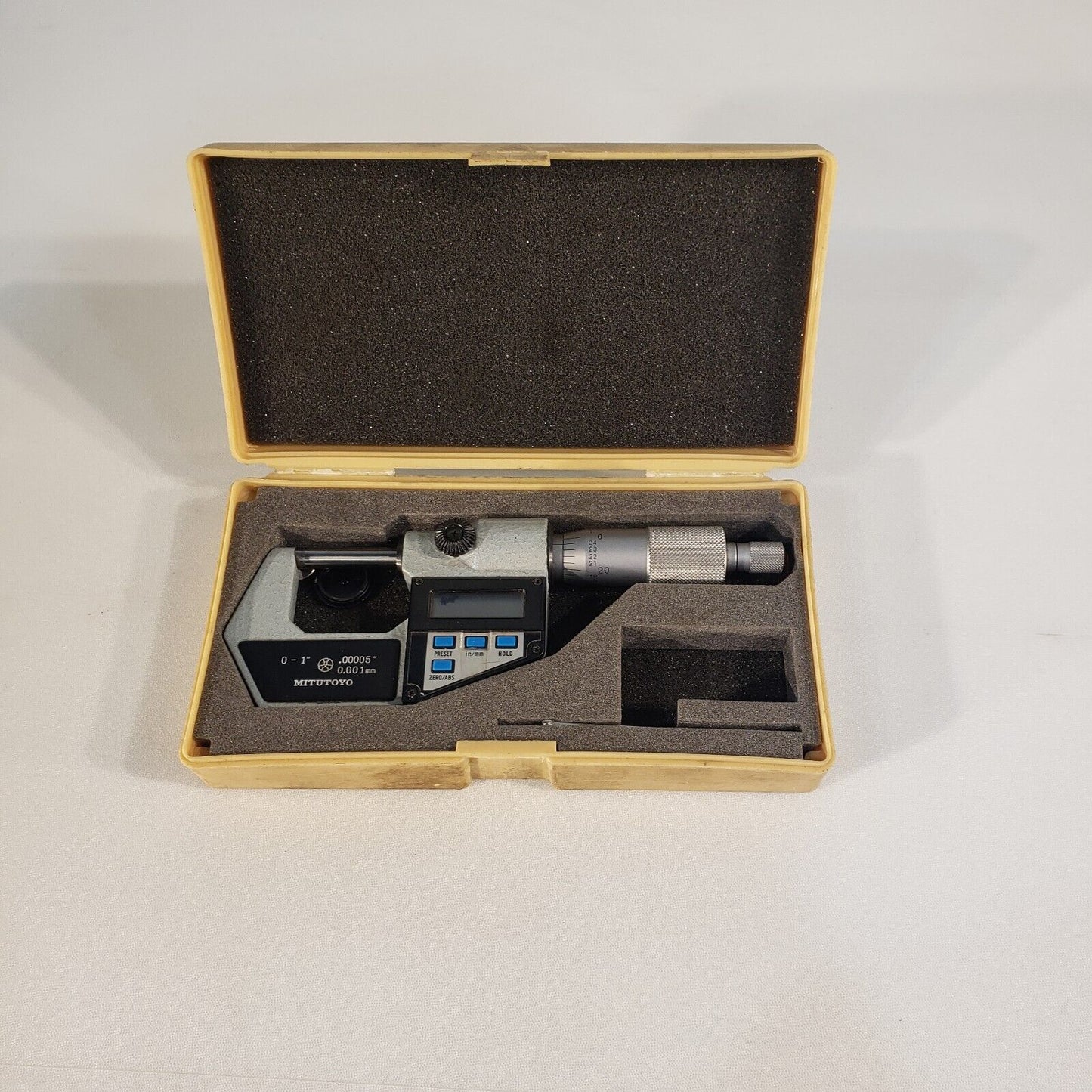 Mitutoyo 0-1"/0-25.4mm Range 0.00005"/0.001mm Accurate Digital Micrometer