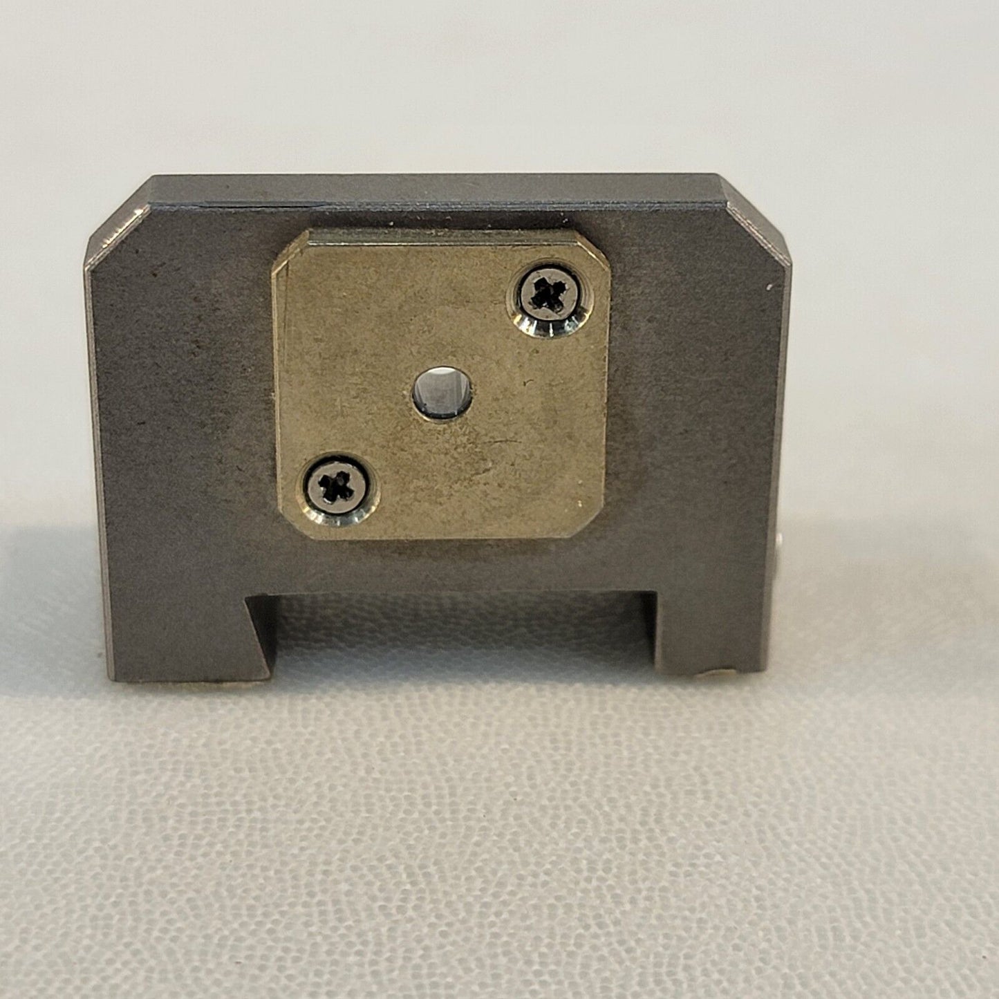 Newport 561-FCH Connectorized Fiber Holder Rail SMA Fiber Connector Mount