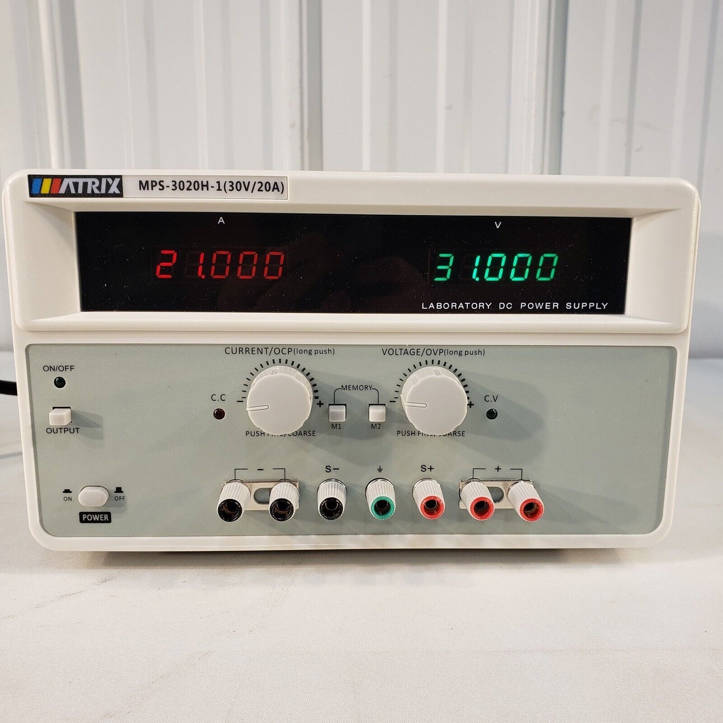 Matrix MPS-3020H-1 DC Adjustable Linear Bench Power Supply 30V/20A 600W