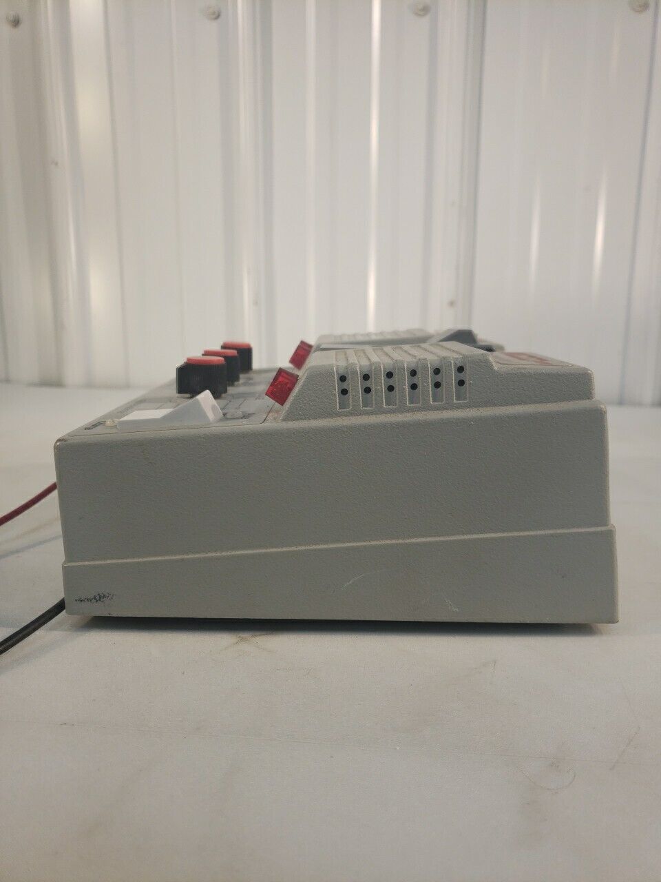 Invitrogen Corporation Electroporator II Voltmeter Biology Cell Membrane