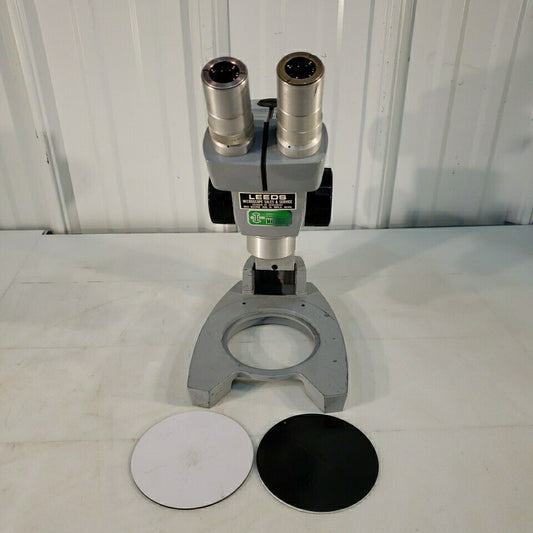American Optical Cycloptic Stereo Zoom Microscope w/ Eyepieces Adjustable Focus