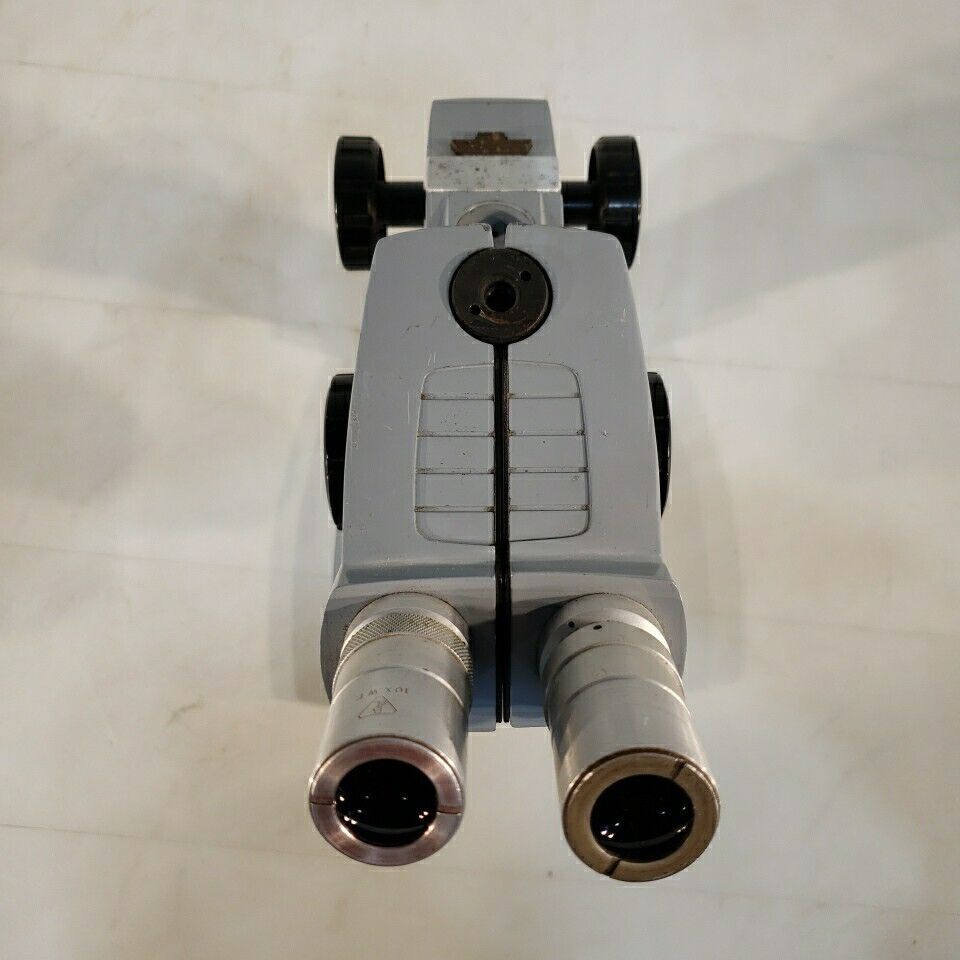 American Optical Cycloptic Stereo Zoom Microscope w/ Eyepieces Adjustable Focus