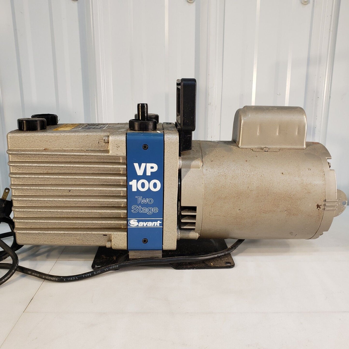 Savant VP100 Two Stage Rotary Vane Vacuum Pump 10 mTorr micron Tested