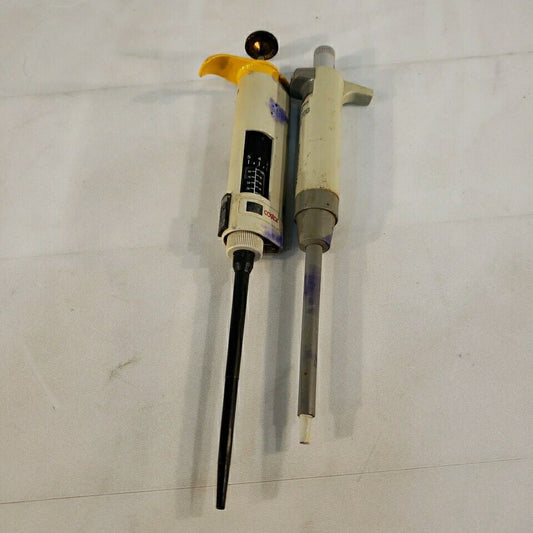 Lot Of 2 Costar Wheaton Socorex Precision Pipettes 10-100uL 50-200uL One Channel