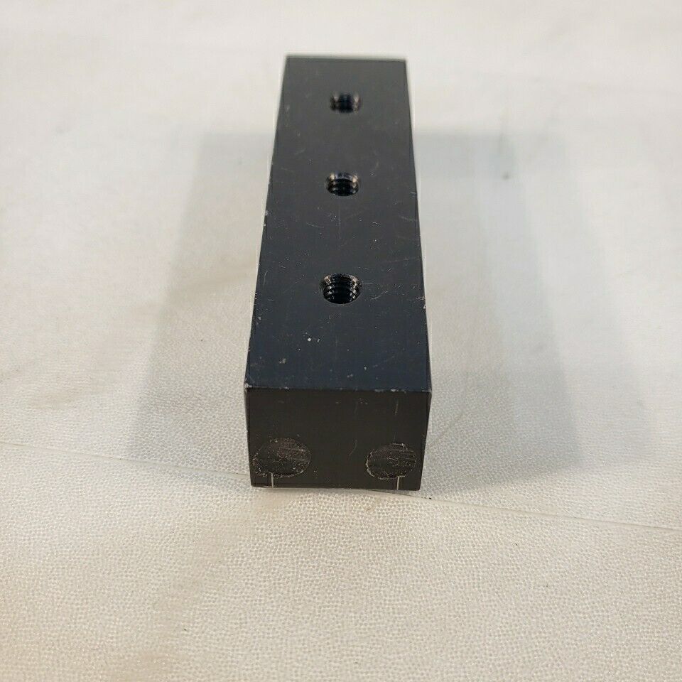 Newport NRC PRC-1 Optical Rail Carrier Mount Stand Table Metal No Locking Screw
