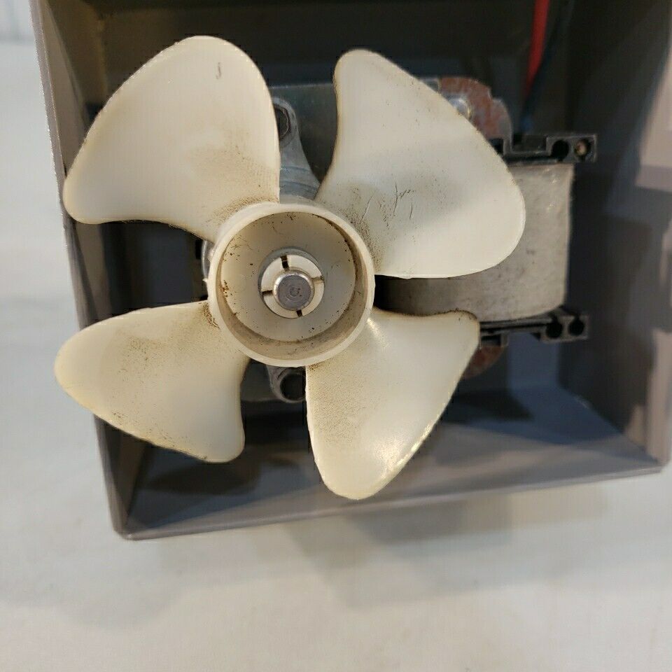 Bay Motor L Fan 120V Thermally Protected LR 37004 5A143-74 From Shel Labs 2306