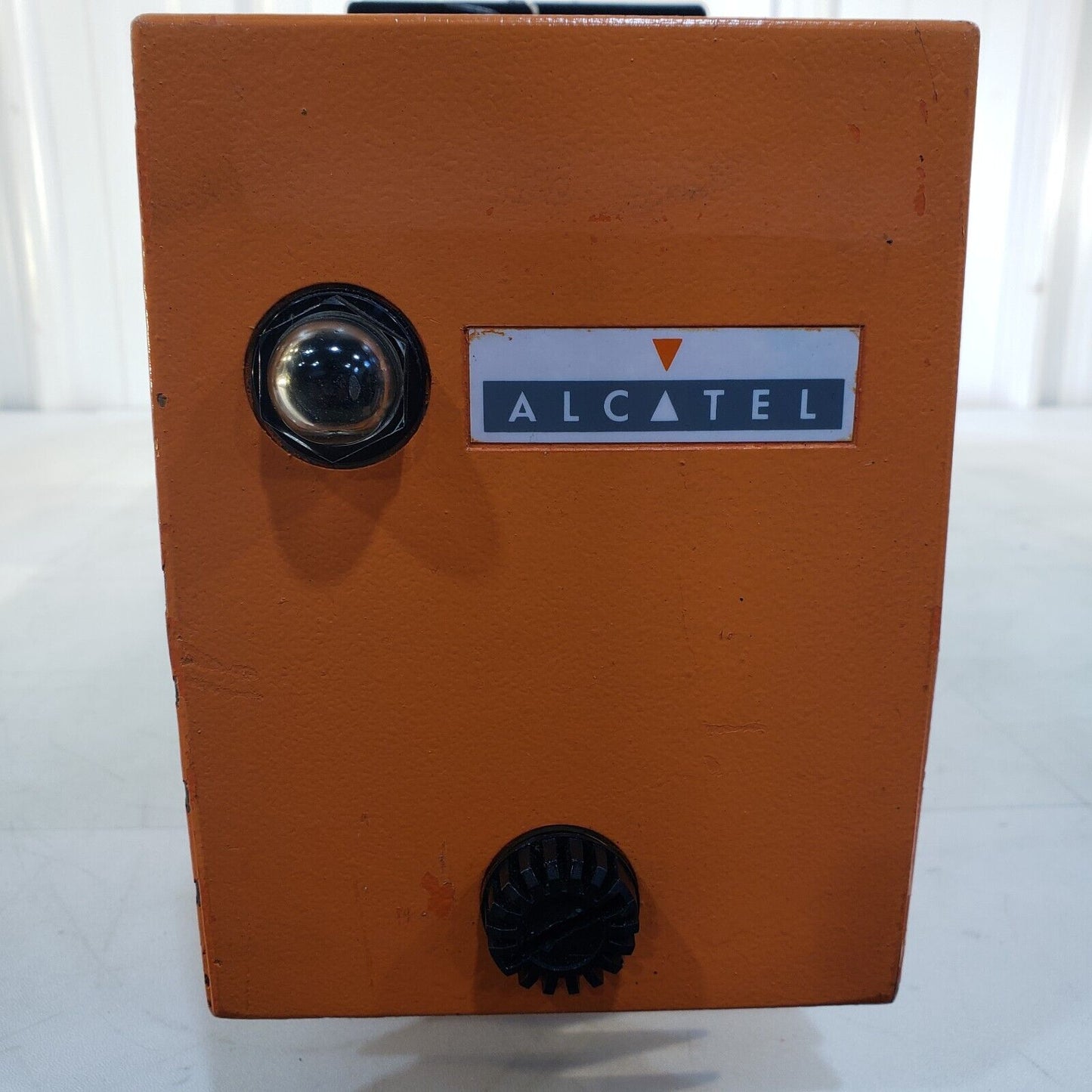 Alcatel 2012A Vacuum Pump 230v Tested Pumps to 7 mTorr, KF40 Inlet KF25 Exhaust