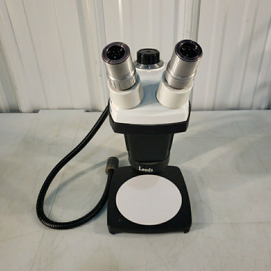 Bausch & Lomb StereoZoom 4 Microscope Zoom Range 0.7x-3x w/ Stand