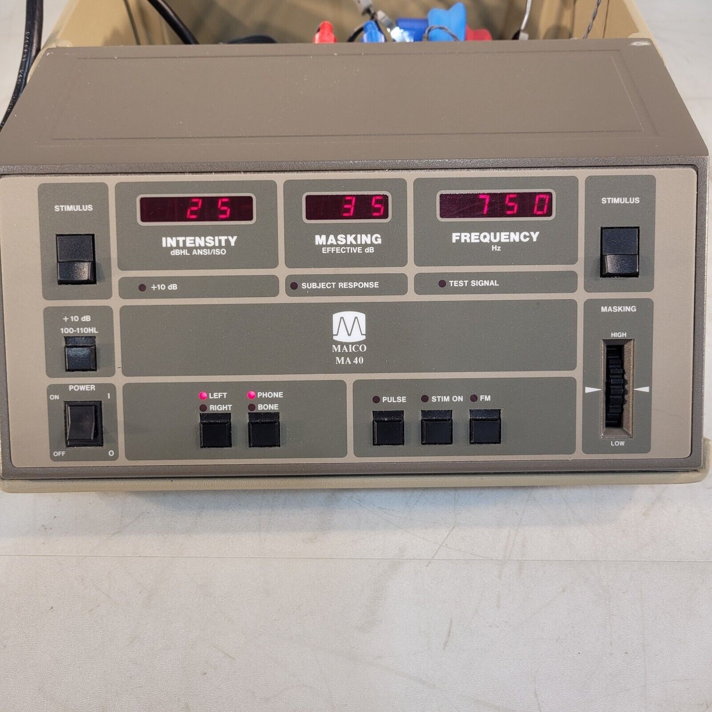 Maico MA 40 Portable Audiometer With Headphones And Cables Included