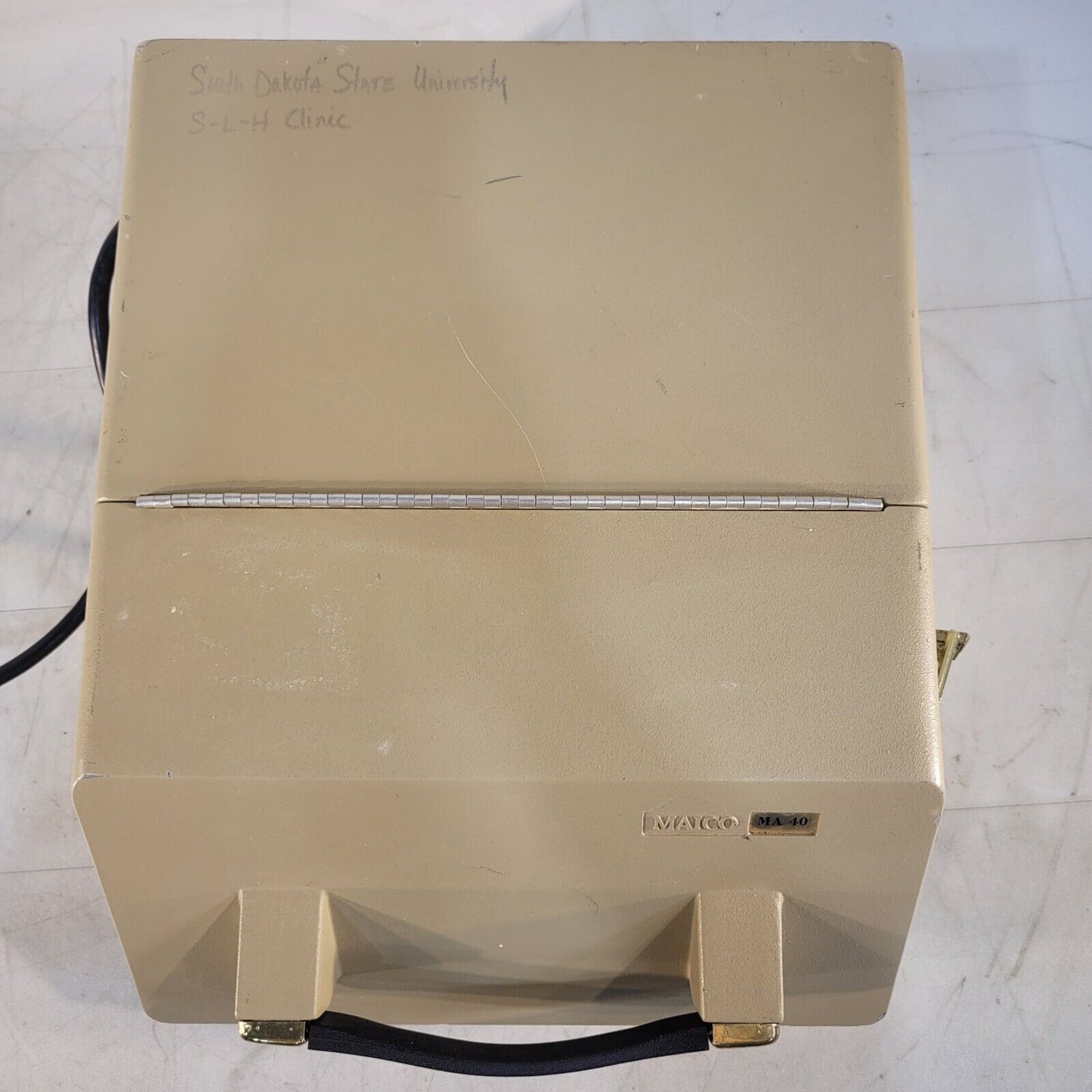 Maico MA 40 Portable Audiometer With Headphones And Cables Included