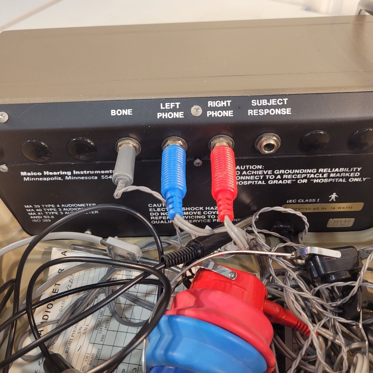 Maico MA 40 Portable Audiometer With Headphones And Cables Included