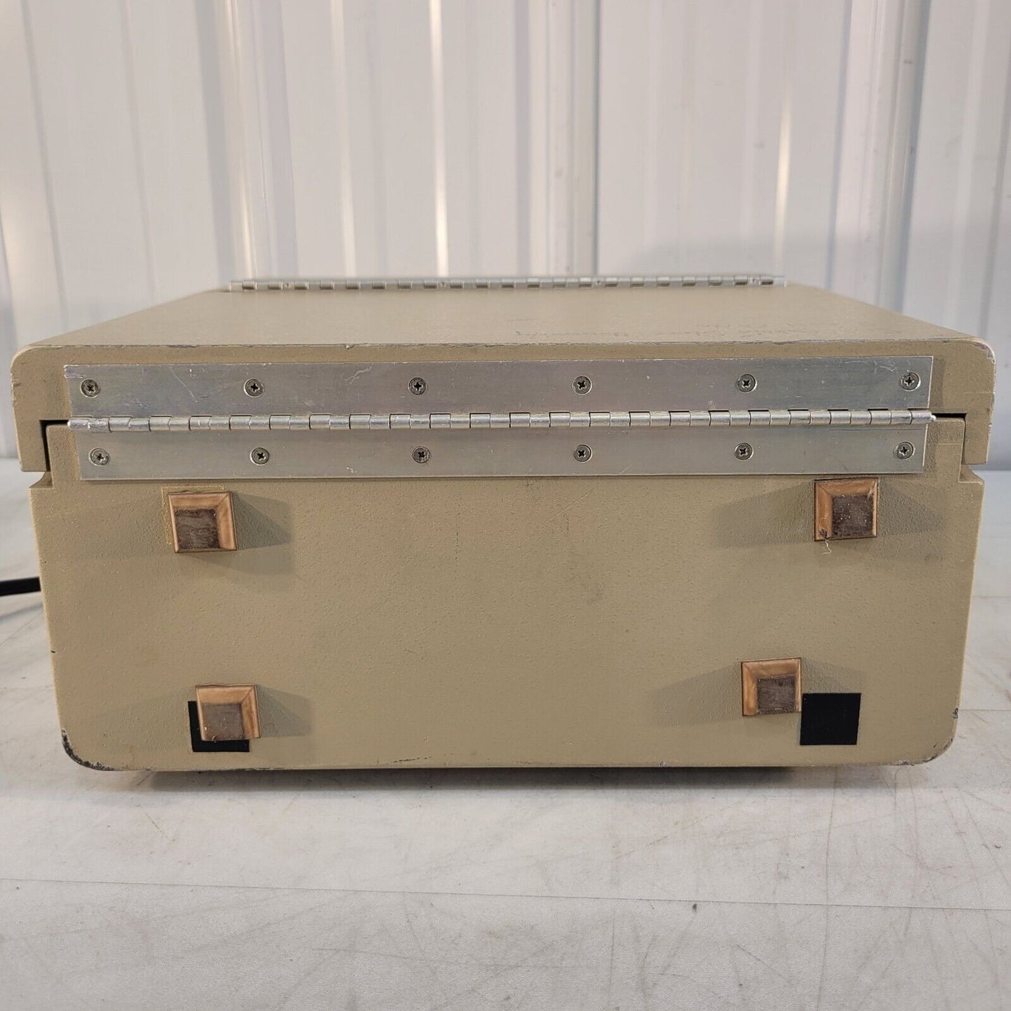 Maico MA 40 Portable Audiometer With Headphones And Cables Included