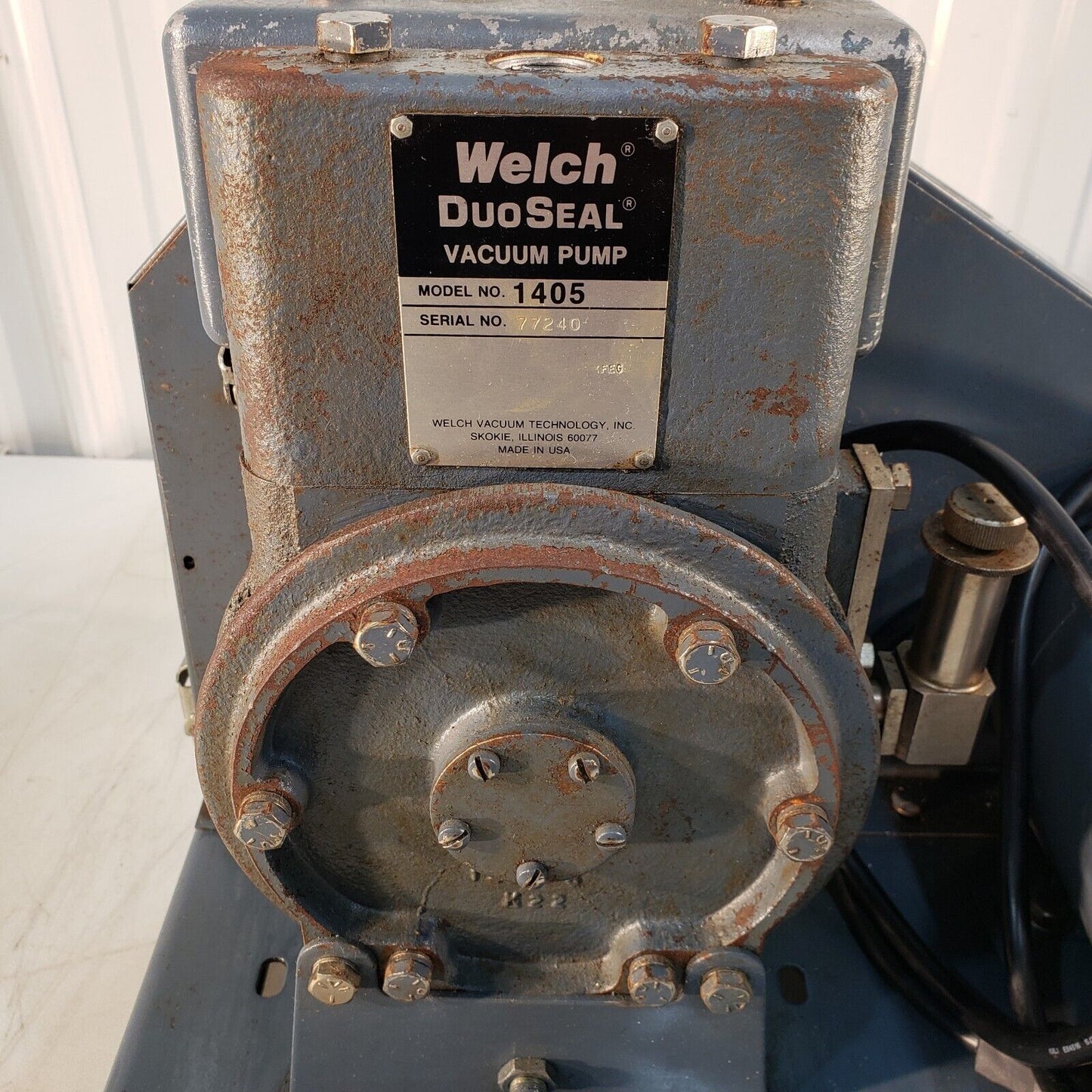 Welch 1405 Duo-Seal Vacuum Pump, Pulls Down to 150 Torr, 115V 9A