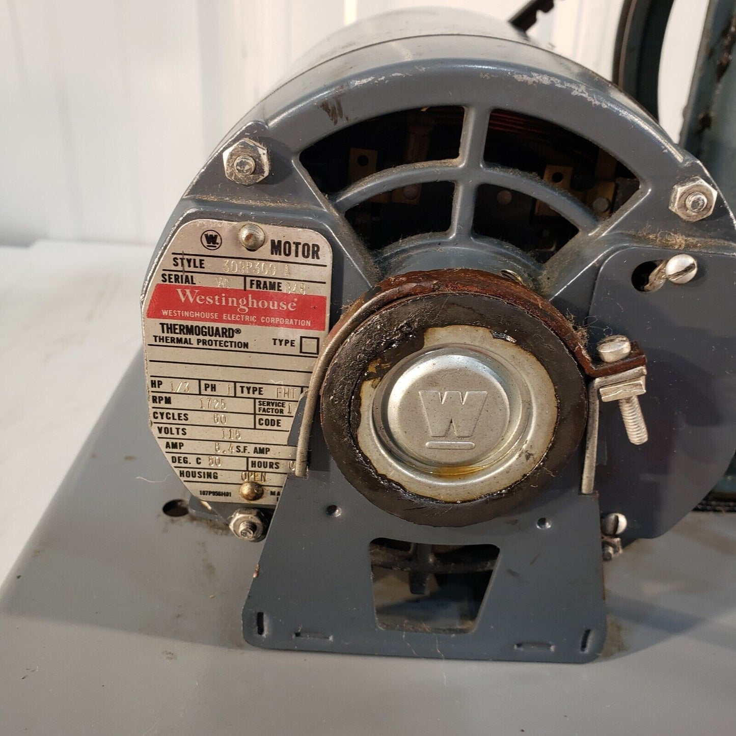 *FOR PARTS* Welch Duoseal 1399 Vacuum Pump, Pulls 229 Torr Of Vacuum, 115V