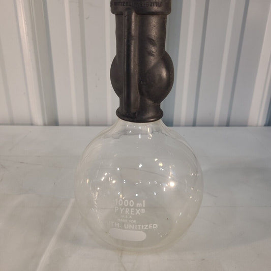 Pyrex 1000mL Flat Bottom Flask Guth Unitized Washbottle Glassware Labratory