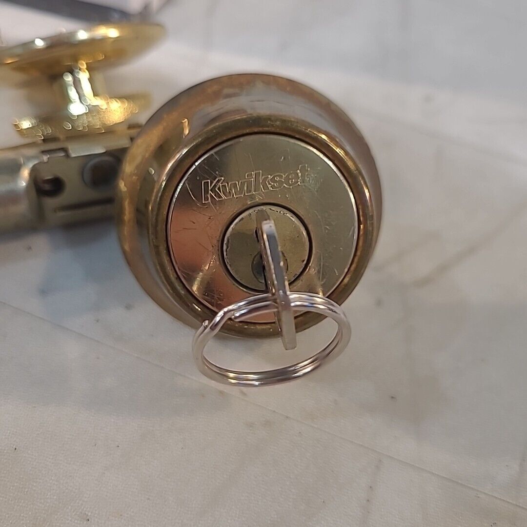 Kwikset 660 Single Standard Cylinder Deadbolt Antique Brass