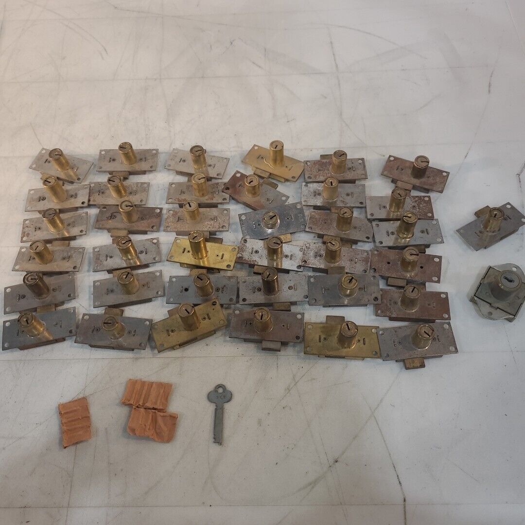Lot Of 38 Corbin Yale Best Cabinet Lock Cylinder Antique 1 Keys 8Y2 4J10 2J1 8Y4