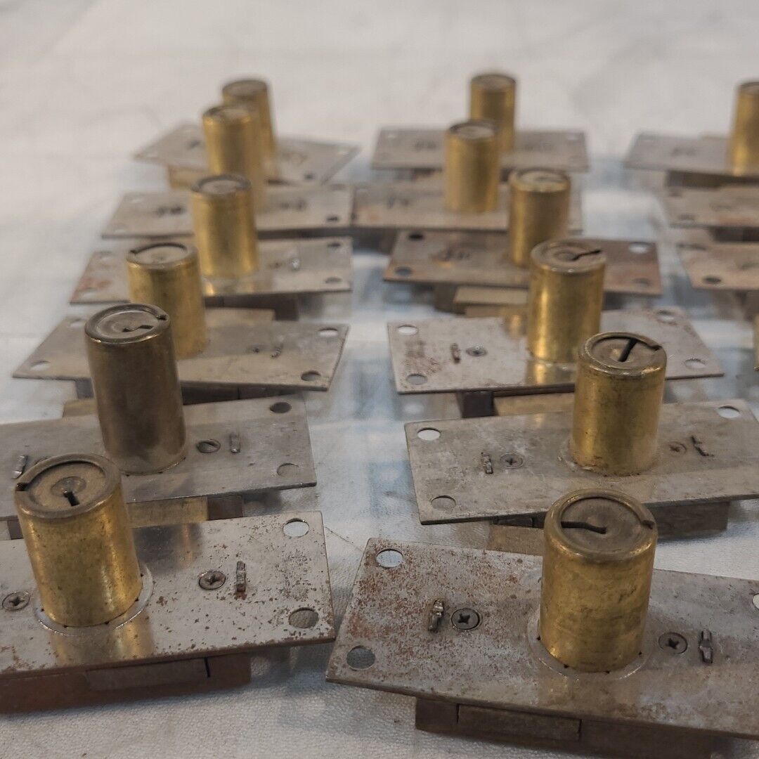 Lot Of 38 Corbin Yale Best Cabinet Lock Cylinder Antique 1 Keys 8Y2 4J10 2J1 8Y4