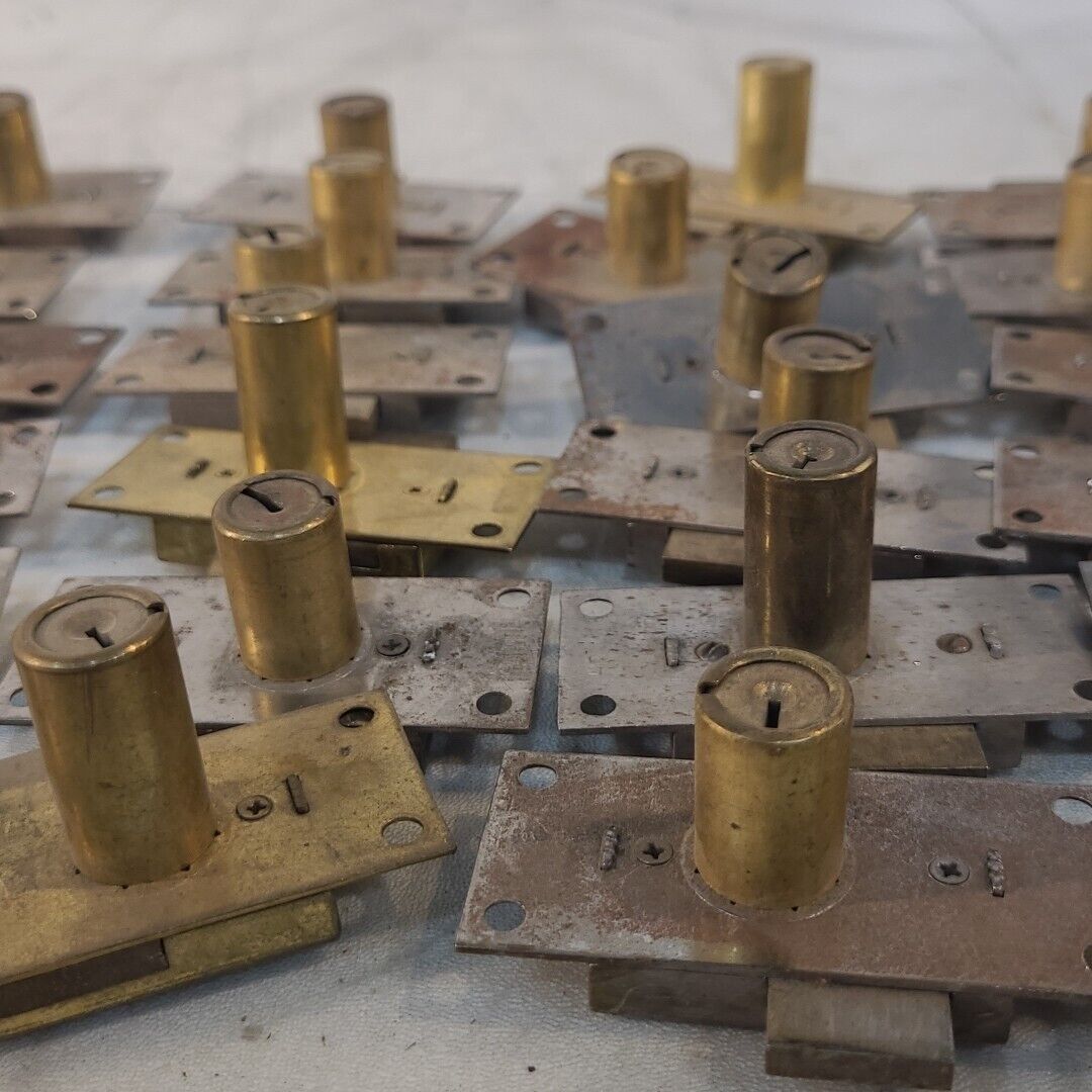 Lot Of 38 Corbin Yale Best Cabinet Lock Cylinder Antique 1 Keys 8Y2 4J10 2J1 8Y4